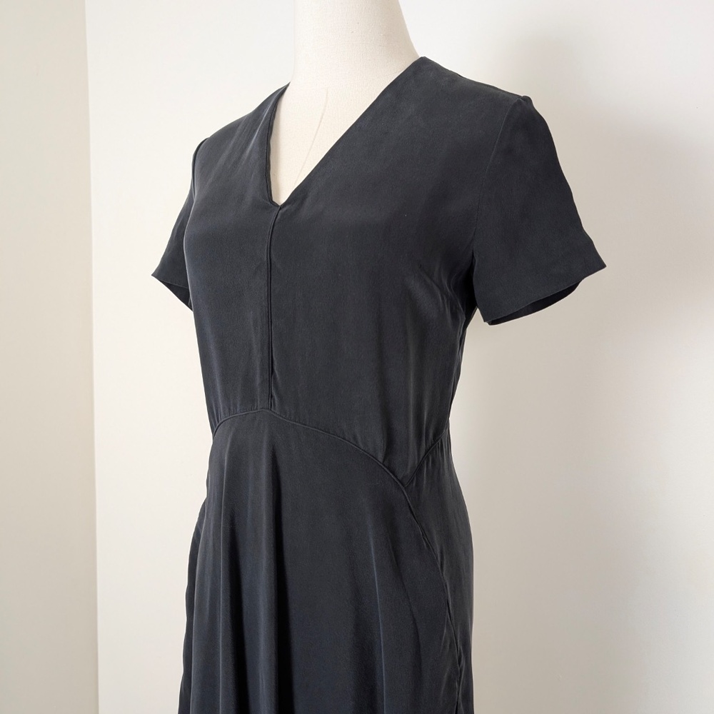 Silk dress. Elegant Black V-Neck Short Sleeve Midi Dress - Picture 6 of 14